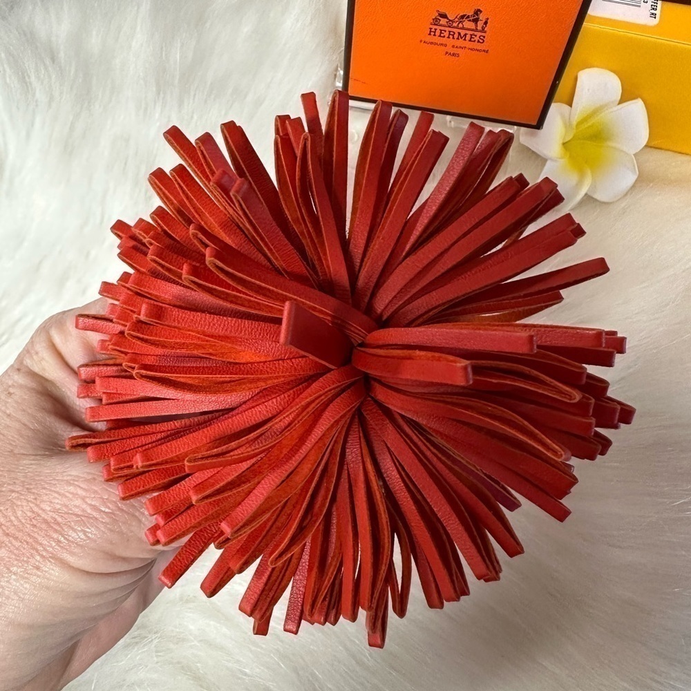 AUTHENTIC HERMES CARMEN PORTE CLES RED LEATHER TASSEL KEYCHAIN BAG CHARM - Picture 6 of 7